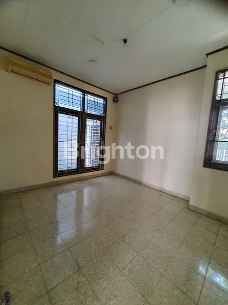 image RUMAH SEWA TAMAN SUNRISE GARDEN RUMAH 1 LANTAI TIDAK PERNAH BANJIR (3)