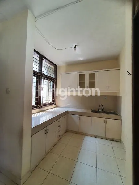 image RUMAH SEWA TAMAN SUNRISE GARDEN RUMAH 1 LANTAI TIDAK PERNAH BANJIR (4)