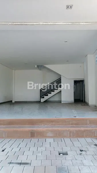 image SEWA RUKO PREMIUM 140M² DI JALAN SESETAN RAYA DENPASAR (1)
