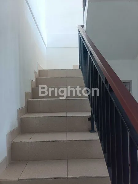 image SEWA RUKO PREMIUM 140M² DI JALAN SESETAN RAYA DENPASAR (3)