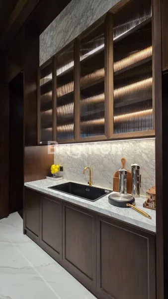 image RUMAH MEWAH 2 LANTAI MATERA SIGNATURE PARAMOUNT GADING SERPONG (7)