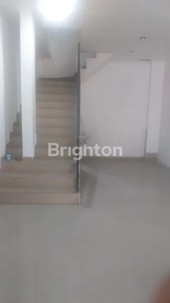 image RUKO 3 LANTAI DI JALAN DIPONEGORO DENPASAR (3)