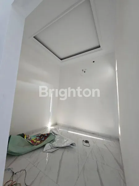 image RUMAH BARU 2 LANTAI MODERN DI VILLA MERUYA, SHM, ROW 3 MOBIL (3)