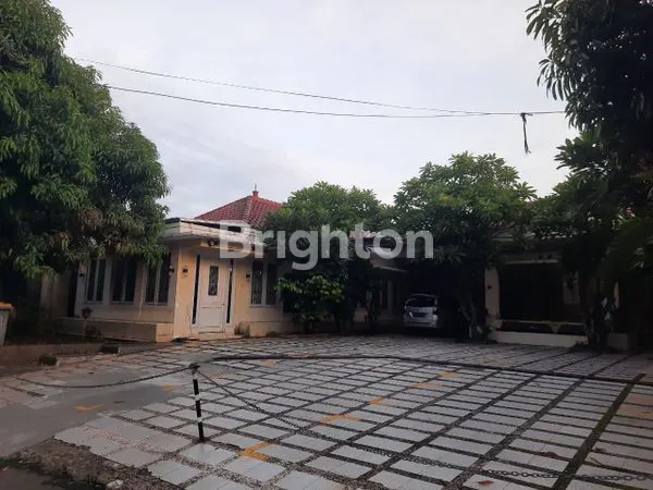 image RUMAH MEWAH DI PESONA KHAYANGAN DEPOK (3)