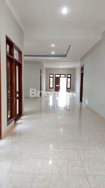 image JUAL SEWA KONTRAK RUMAH 2 LANTAI SIDOSERMO WONOCOLO SURABAYA BARAT (4)