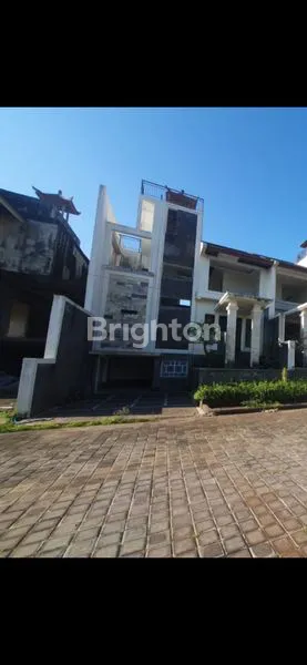 image MEWAH! VILLA 5 LANTAI SHM DI NUSA DUA, 300M² SIAP HUNI (1)
