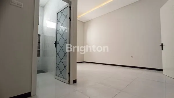 image RUMAH BANGUNNAN BARU DI VILLA KALIJUDAN INDAH SURABAYA, DEKAT PLOSO, KERTAJAYA, DHARMAHUSADA, PAKUWON CITY, GRAND KENJERAN, SUTOREJO, MULYOREJO (5)