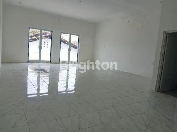 image SERENGAN, SURAKARTA, RUKO 2 LANTAI, BANGUNAN BARU RENOV, AKSES JALAN LEBAR, COCOK UNTUK BERBAGAI MACAM USAHA (3)