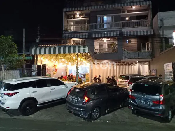 image RUKO 3 UNIT DI RAYA TEMBOK DUKUH, 4 LANTAI DI PUSAT KOTA, NOL JALAN RAYA, LINGKUNGAN BISNIS (1)