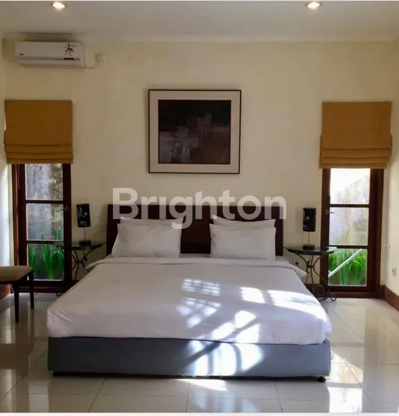 image VILLA EKSKLUSIF 4BR UMALAS, DEKAT KE SEMINYAK (5)