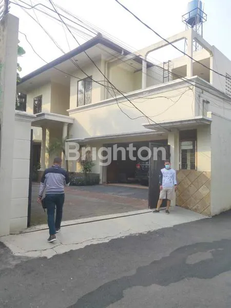 image RUMAH LUAS DI KEMANG SELATAN (7)