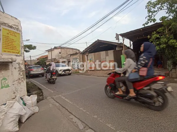 TANAH STRATEGIS 108M² PINGGIR JALAN RAYA PREPEDAN KALIDERES