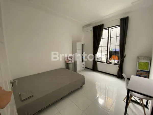 image RUMAH KOS AKTIF FULL 2LT DI DHARMAHUSADA AMERICAN STYLE PASIF INCOME 17 JUTA/BLN (2)