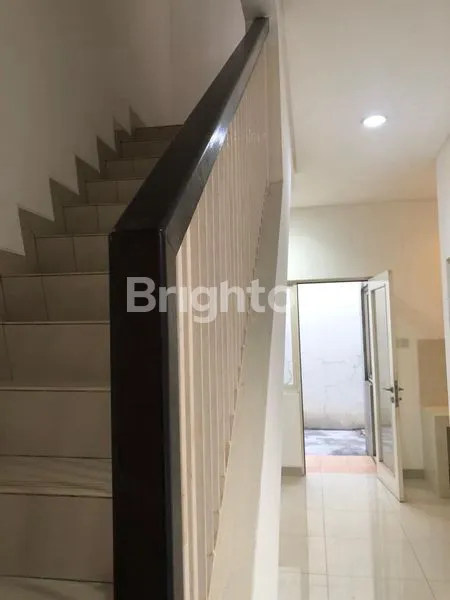 image RUMAH 2 LANTAI 3BR RESIDENCE ONE SERPONG AKSES TOLL JELUPANG  (2)
