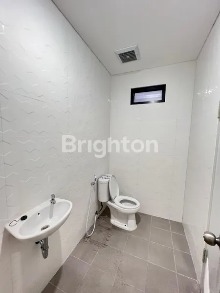 image RUMAH MEWAH INI DIJUAL HARGA NYA ISTIMEWA (8)