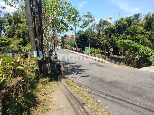 image DISEWAKAN TANAH PINGGIR JALAN, LOKASI SANGAT STRATEGIS, VIEW SUNGAI AYUNG  (3)