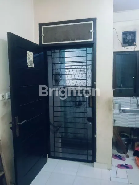 image RUMAH MUNGIL 2 LANTAI STRATEGIS DI TELUK GONG, JAKARTA UTARA (2)