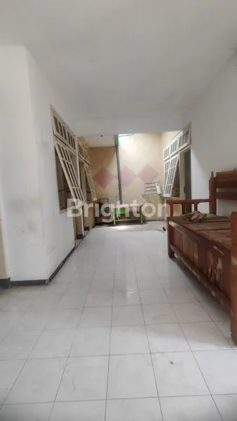 image HUNIAN STRATEGIS 4KT 2KM DEKAT ALUN-ALUN AMBULU (2)