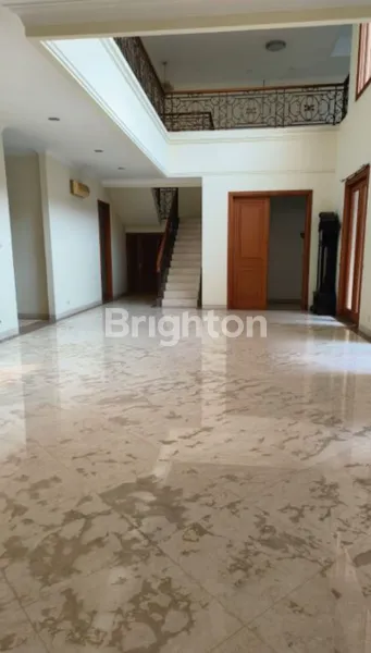 image RUMAH BAGUS, TERAWAT DI LOKASI STRATEGIS & PREMIUM - JL. WIJAYA - MELAWAI -KEBAYORAN BARU - JAKARTA SELATAN (4)