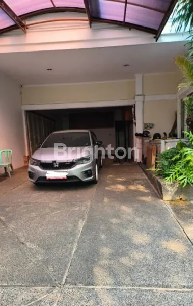 image RUMAH BAGUS, TERAWAT, PREMIUM DI LOKASI STRATEGIS KAWASAN ELITE - JL. WIJAYA - MELAWAI - KEBAYORAN BARU - JAKARTA SELATAN (4)