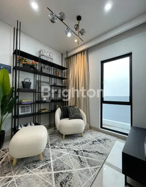 image RUMAH 2 LANTAI DEKAT HUTAN KOTA JAKARTA, AKSES TOL JORR 5 MENIT (8)