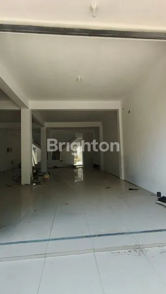 image DISEWAKAN – 2 RUKO 3 LANTAI BERJAJAR DI PUSAT KOTA KEDIRI\\\\N (2)