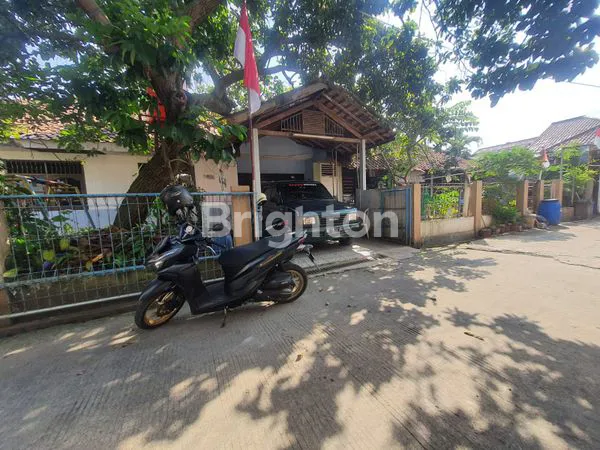 image RUMAH HOOK DEKAT KAMPUS UI, LT 250M² (1)