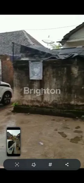 image RUMAH DENGAN TANAH YANG LUAS (2)