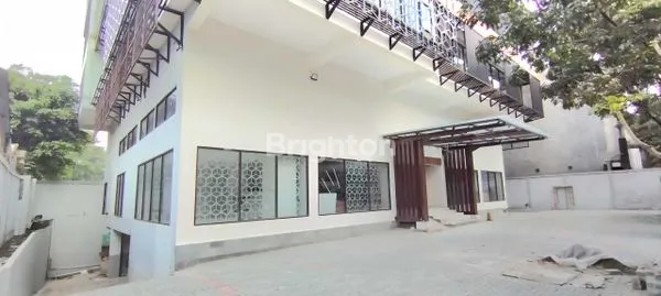image GEDUNG PREMIUM 4 LANTAI LB=2.700 SHM DI PUSAT KOMERSIAL BANDUNG (5)