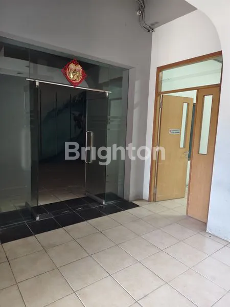 image RUKO 3 LANTAI PREMIUM DI SUNSET ROAD, INVESTASI BISNIS STRATEGIS (7)