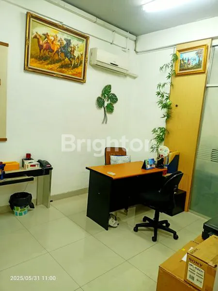 image RUKO SASTRA GRAHA DALAM KOMPLEK RUKO KEBON JERUK JAKARTA BARAT (4)