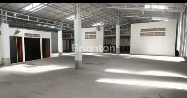 image GUDANG KOMERSIAL 1196M² DI KOTAGEDE, BEBAS BANJIR, SHM LENGKAP (8)
