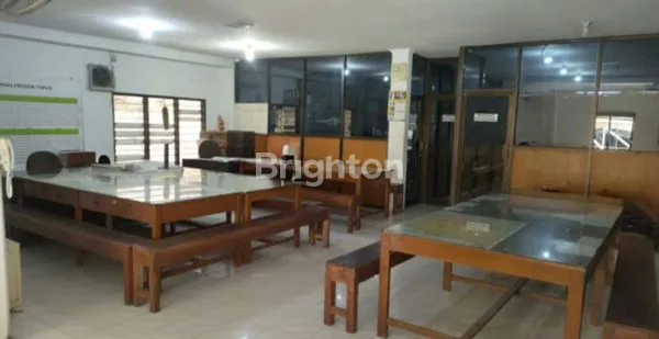 image GUDANG KOMERSIAL 1196M² DI KOTAGEDE, BEBAS BANJIR, SHM LENGKAP (5)