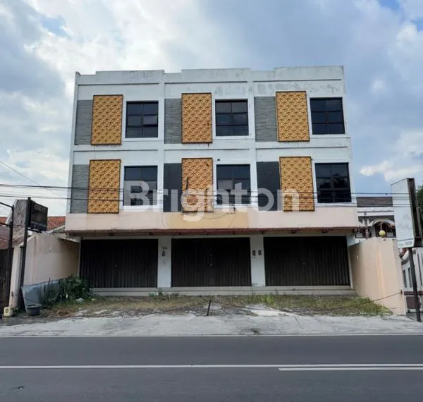 image RUKO SIAP PAKAI PUSAT KOTA KAWASAN BISNIS STRATEGIS RAJIMAN SOLO (1)