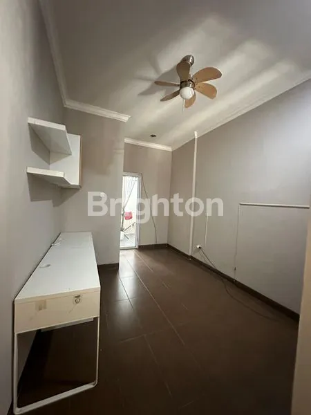 image DIJUAL RUMAH HOOK KOTA WISATA (3)