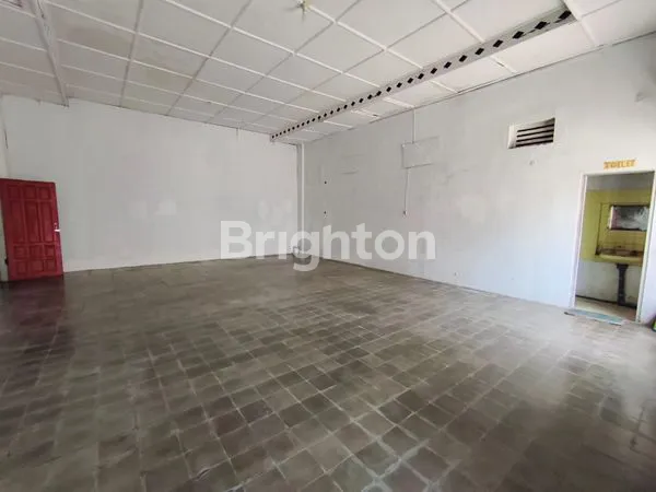 image RUMAH USAHA 70M2 SELANGKAH DARI JL. DHOHO, KEDIRI\N (3)