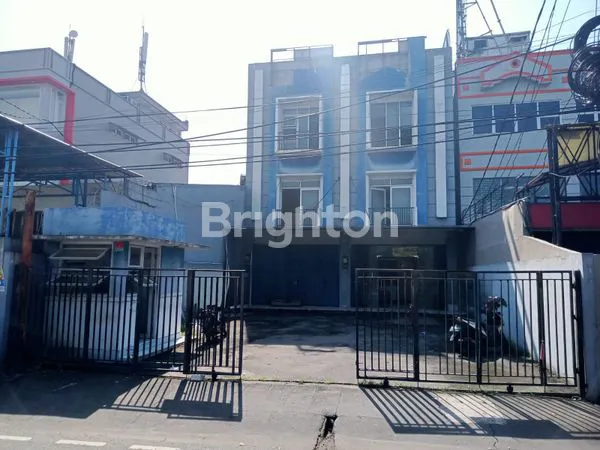 RUKO 2 GANDENG, 3 LANTAI LOKASI STRATEGIS DI CIPUTAT RAYA PONDOK PINANG