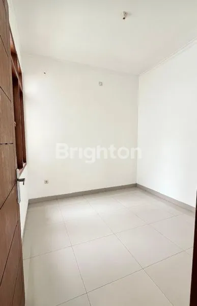 image RUMAH BARU SIAP HUNI DI KEMANG PRATAMA BEKASI (7)