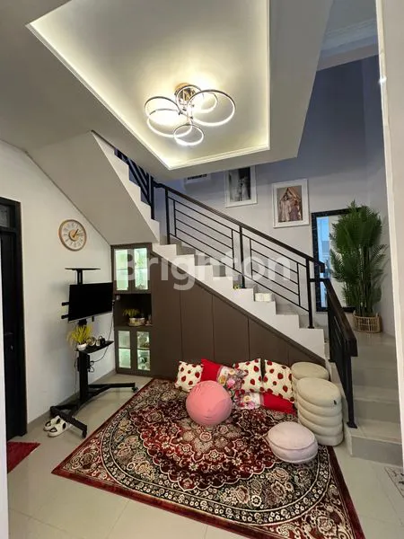 image DIJUAL – RUMAH MEWAH 2 LANTAI DI KOMPLEK BBD  CIMANGGIS DEPOK (4)
