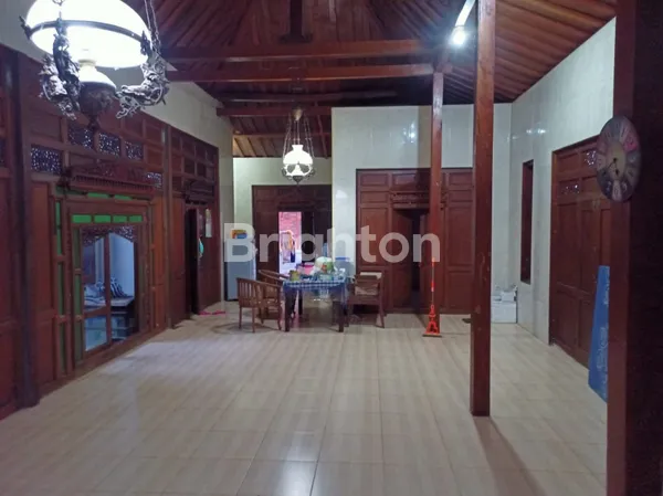 image SOLO MANAHAN, RUMAH LUAS ADAT JAWA (JOGLO), FULLY FURNISHED, LOKASI STRATEGIS, LUAS 525M (3)