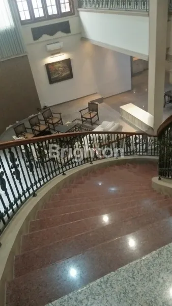 image DIJUAL RUMAH NGINDEN INTAN AREA SUKOLILO DEKAT RAYA MERR RUNGKUT PANJANG JIWO TENGGILIS JEMURSARI SURABAYA (6)