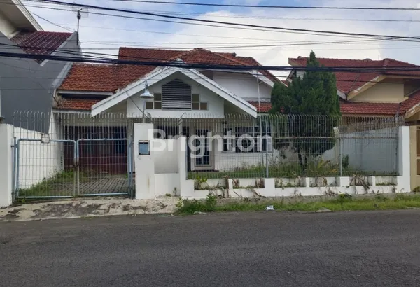 image DIJUAL RUMAH NGINDEN INTAN UTARA AREA SUKOLILO DEKAT RAYA MERR RUNGKUT PANJANG JIWO TENGGILIS JEMURSARI SURABAYA (1)