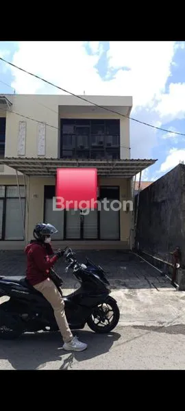 SEWA RUKO KOMERSIAL 2 LANTAI DI DEWI SRI - LOKASI RAMAI