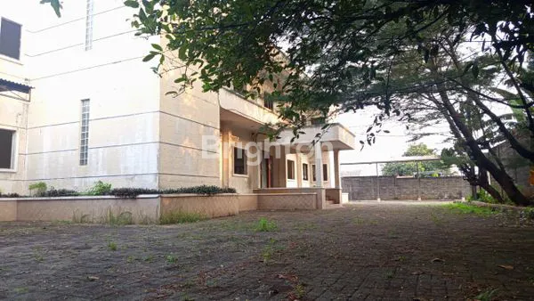 image GUDANG DENGAN KANTOR  (7)