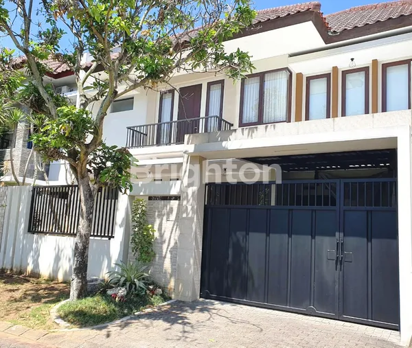 image RUMAH 2 LANTAI DIJUAL SEMI FURNISHED DI NIEUW INDIE ARAYA KOTA MALANG (1)