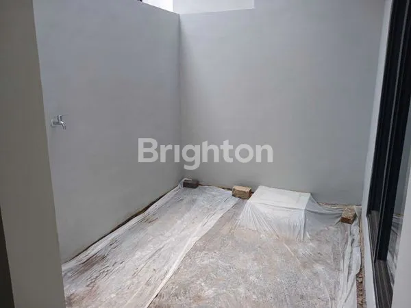 image RUMAH 2 LANTAI DI CLUSTER MEWAH DEKAT TOL DI CEMORO KANDANG KOTA MALANG (7)