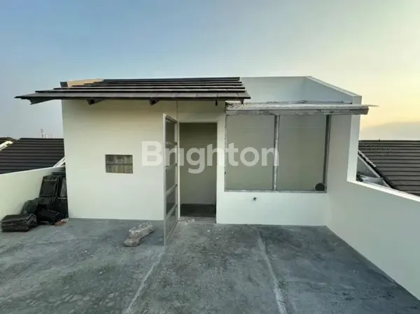 image RUMAH FULL 2 LANTAI DI NORTH WEST PARK PAKAL SURABAYA BARAT (2)