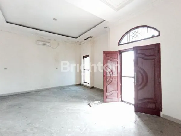 image RUMAH MEWAH 2.5 LANTAI DI PONDOK MUTIARA, BEBAS BANJIR (8)