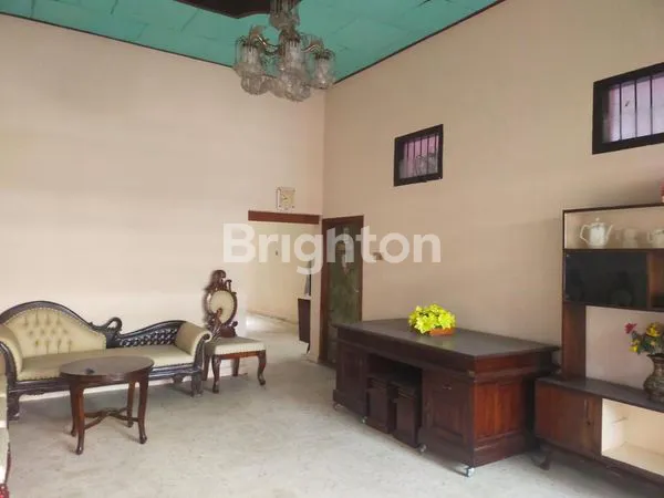 image RUMAH LUAS 247M² DI SINGONEGARAN DEKAT PASAR PAHING (4)