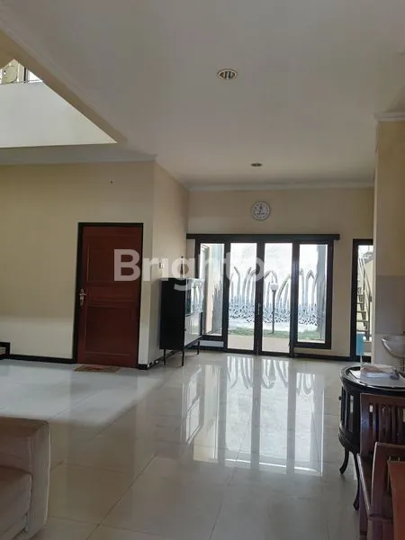 image RUMAH BAGUS 2 LANTAI, SIAP HUNI - DEKAT JAVA MALL SEMARANG TIMUR (4)